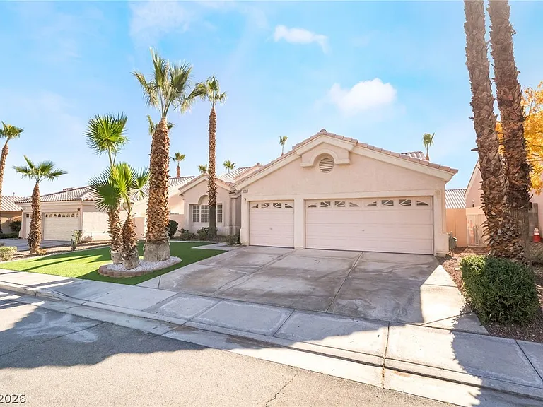 9205 Desert Village Ave — Photo 44