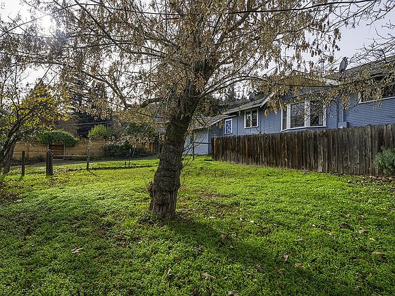 3rd image of 126 Nursery St