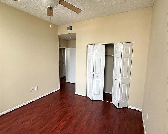 5th image of 522 SE 5th Ave #3706