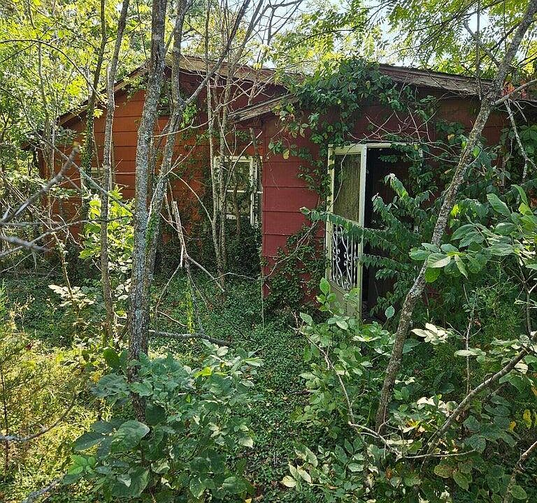 1st image of 1926 E 555th Road