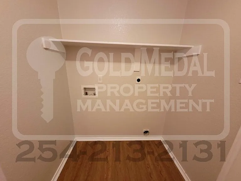 3308 Cantabrian Dr — Photo 8