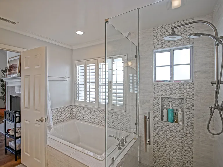 1543 Stanford Ave — Photo 29