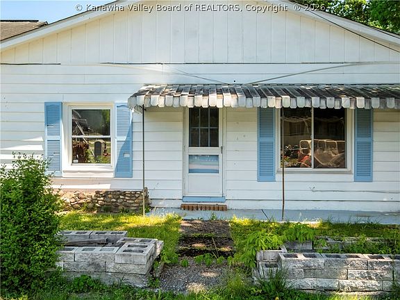 3rd image of 161 Kilgore St