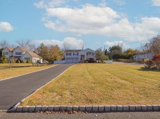 1 Monsignor Brady Ct, Blauvelt, NY 10913