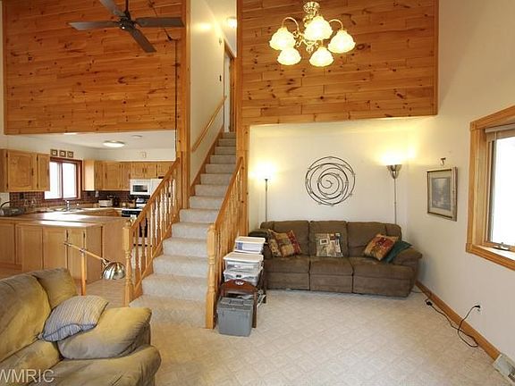 4th image of 8209 Cowan Lake Dr NE