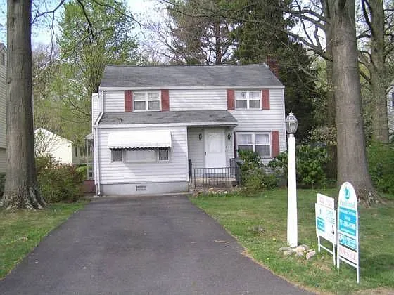 51 Kreider Ave photo 1