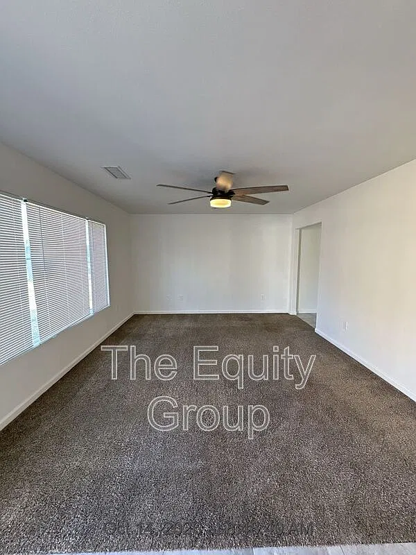 2 bed, 1.0 bath, $1,395 — Photo 4