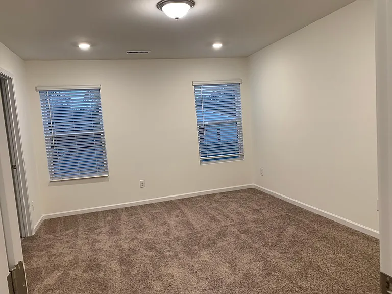 8101 Ramsburg Dr — Photo 19