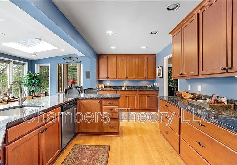 8709 Hidden Hill Ln — Photo 10
