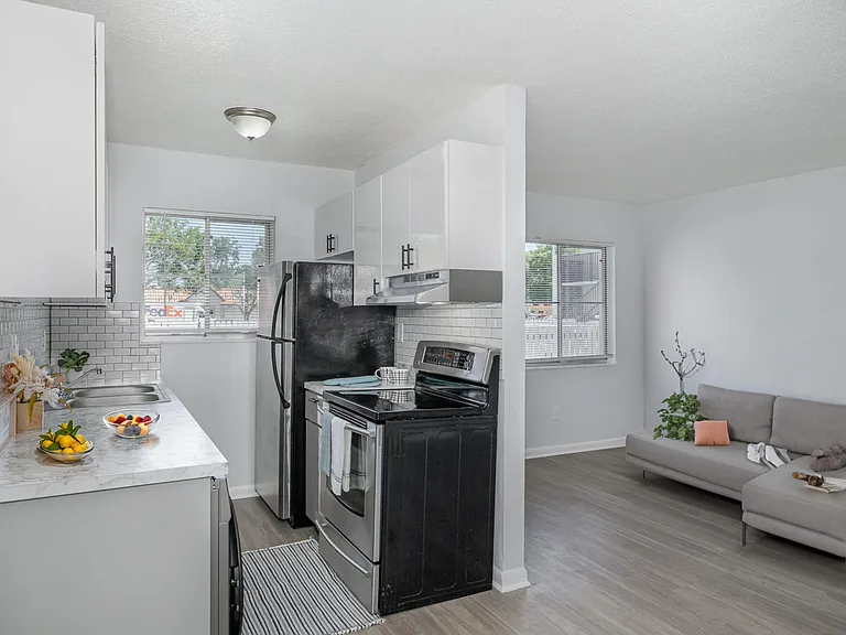 115 W Seminole Ave #109 — Photo 4