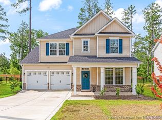 126 Falls Creek Dr, Spring Lake, NC 28390