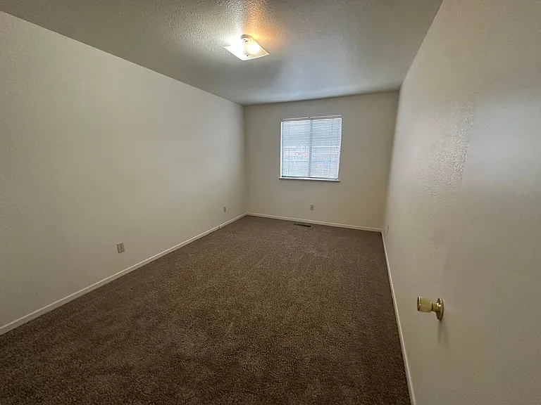 4186 Sherman Ln — Photo 5