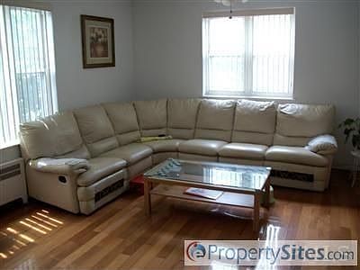 2nd image of 3033 Sedgwick Ave