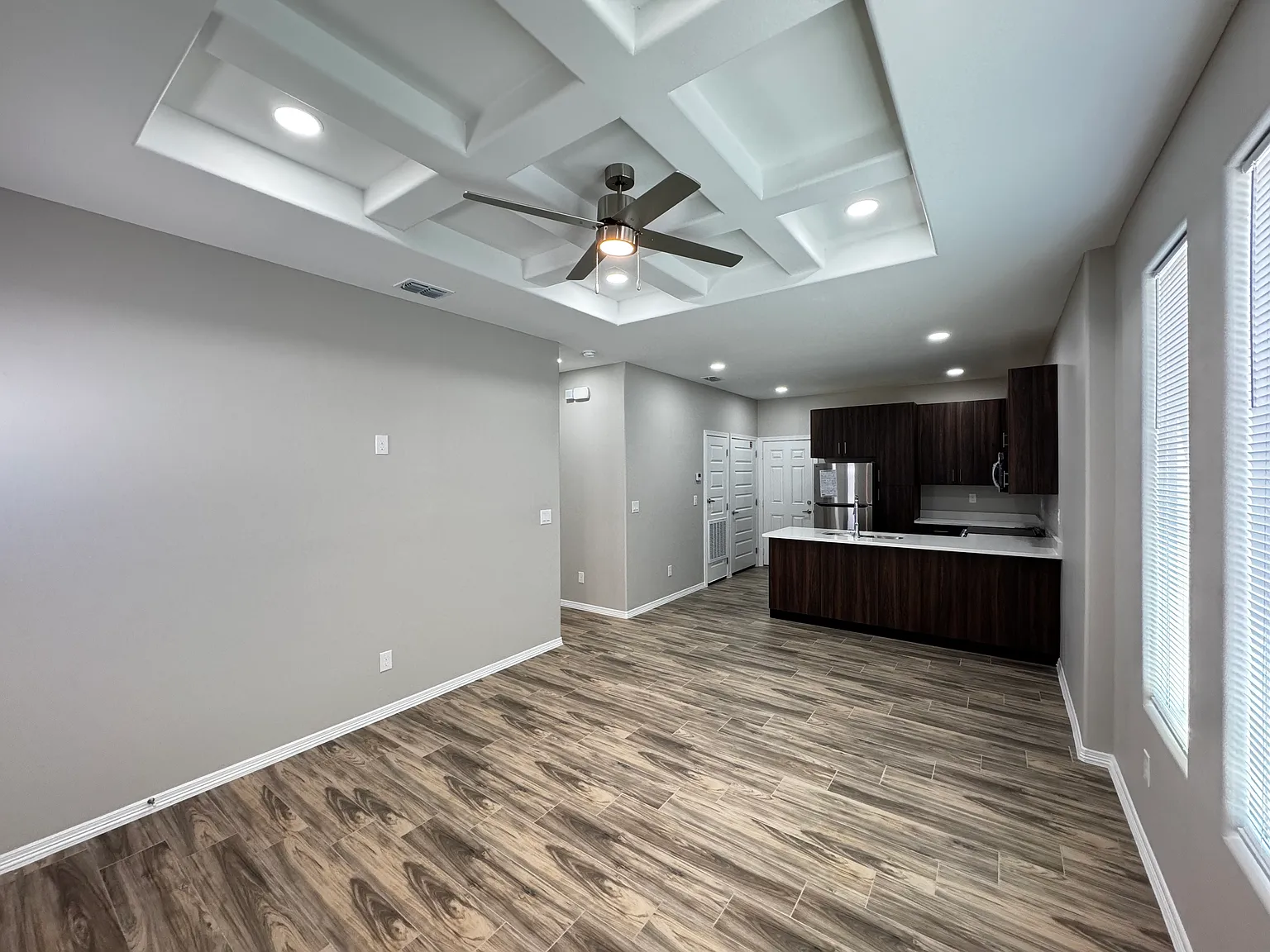 1 bed, 672 sqft, $975 — Photo 2