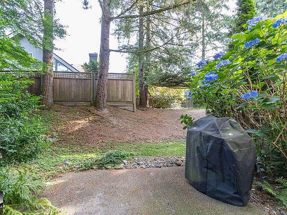 4th image of 3939 Indian River Dr #15