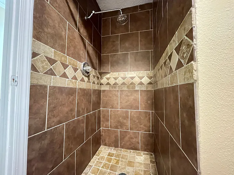 2917 Elsinor Dr — Photo 16