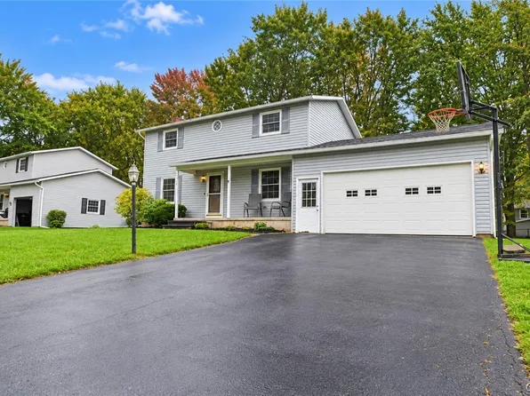 315 Helfer Ln, Minoa, NY 13116