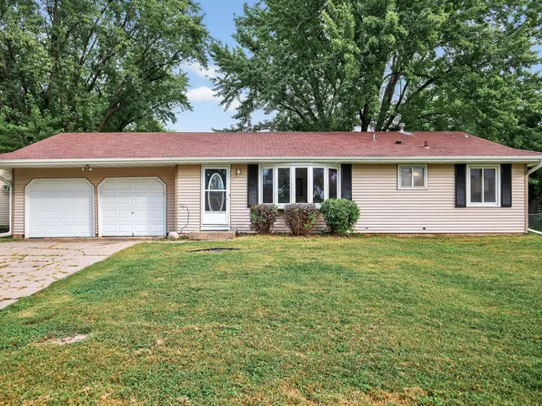 921 Cortland Dr S, Apple Valley, MN 55124