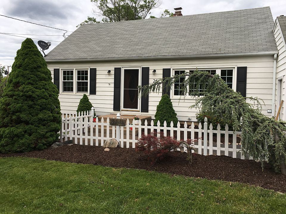1st image of 26 Diane Dr
