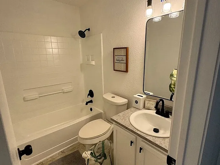 14400 Sandifer St — Photo 16