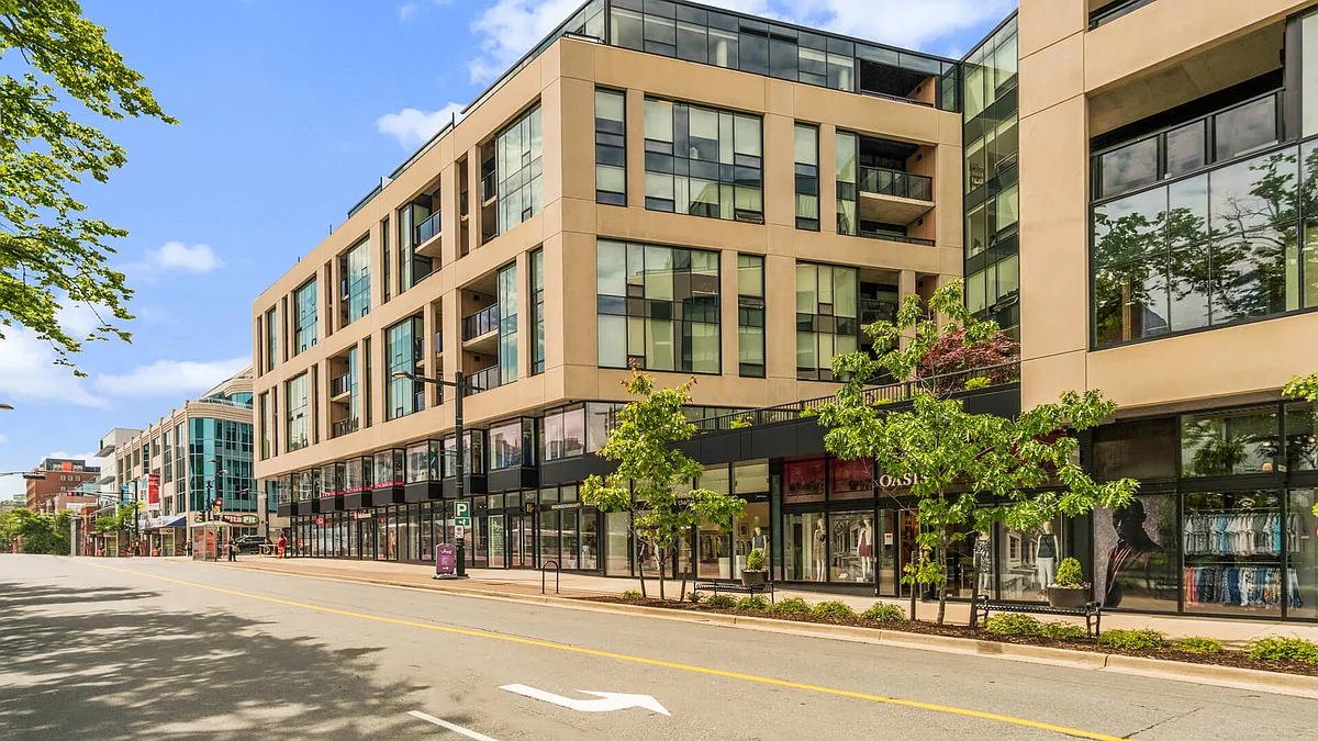 Building Photo - 1511 Queen St