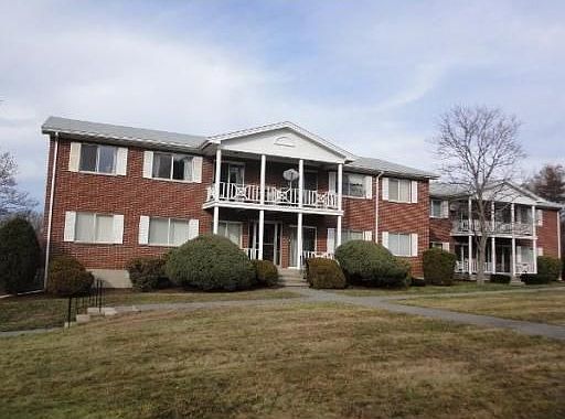 1st image of 15 Bayberry Dr APT 4