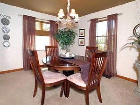 5th image of 126 Glenfield Dr