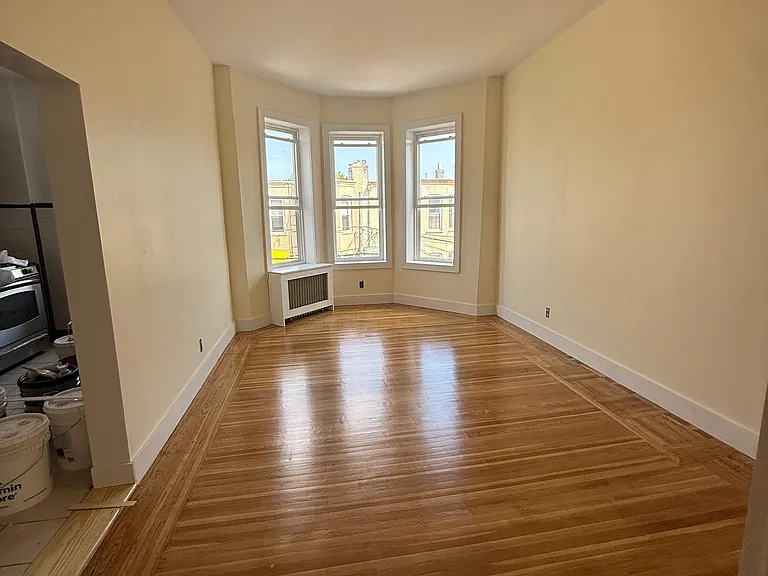 6138 Gates Ave #2 — Photo 4