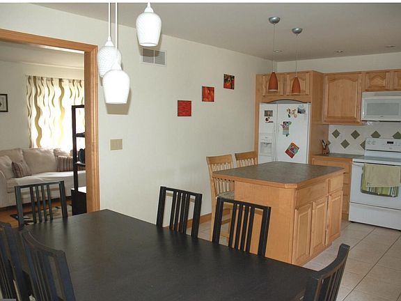 5th image of 114 Rose Cir