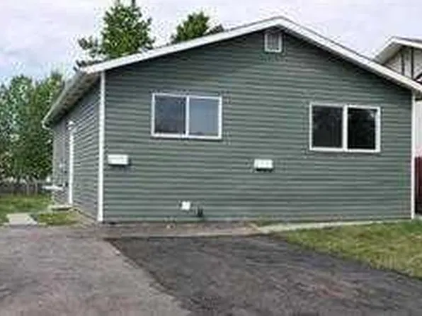 11320 97th St #B, Grande Prairie, AB T8V 3M9