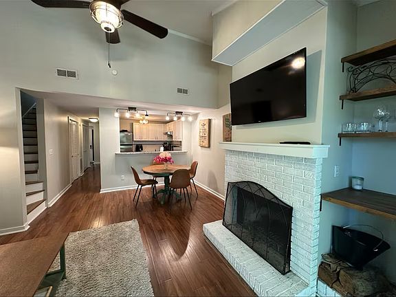 2nd image of 230 Saint Luke Ct