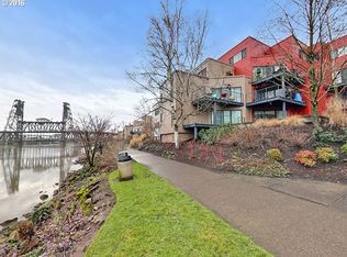 810 NW Naito Pkwy APT F7, Portland, OR