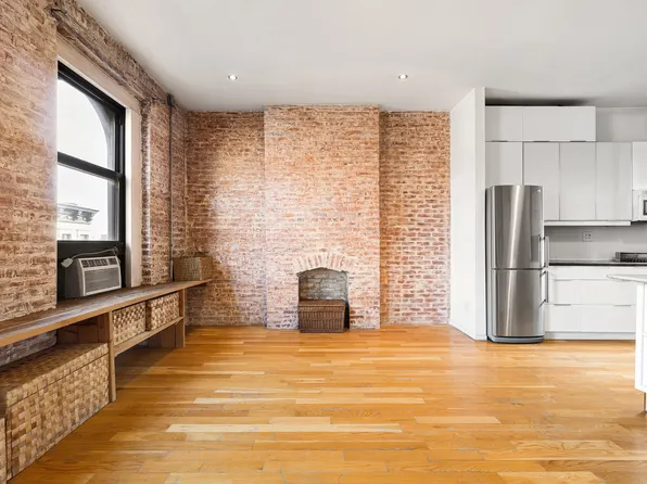 58 West 105th Street image 3 of 14