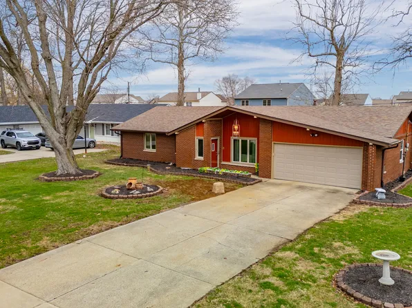 6604 Robinhood Dr, Anderson, IN 46013