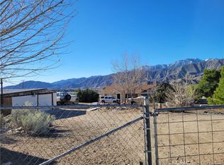 6425 Meadowlark Rd, Phelan, CA 92371