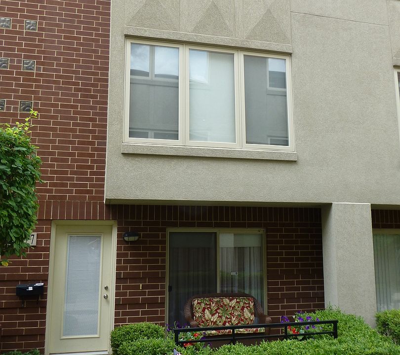 1st image of 2923 N Natoma Ave Unit 7