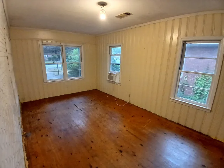 4213 Swann St — Photo 11