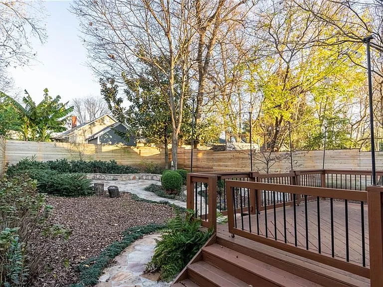 311 Josephine St NE — Photo 42