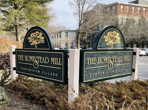 15 Higgins St APT 107, Smithfield, RI 02917