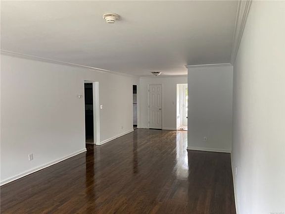 5th image of 536 Dawson Ln