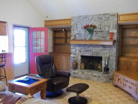 4th image of 3806 Quig Cir