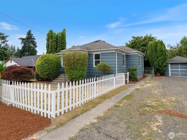 3035 Trenton Avenue NE, Bremerton, WA 98310