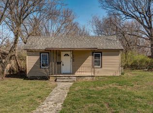 1550 N Colgate Ave, Springfield, MO 65802