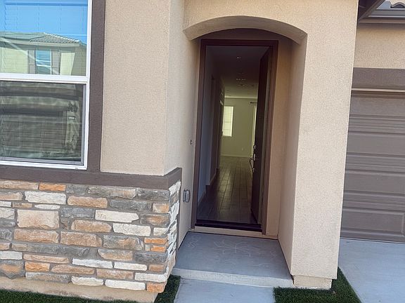 4th image of 36615 Camino Springs Ave