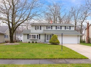 4000 Dryden Dr, North Olmsted, OH