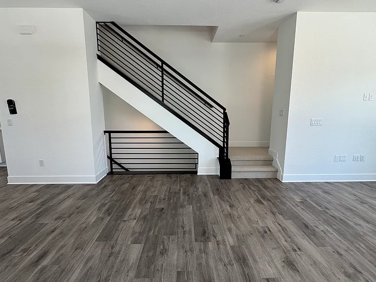 2545 Josephine Way — Photo 9