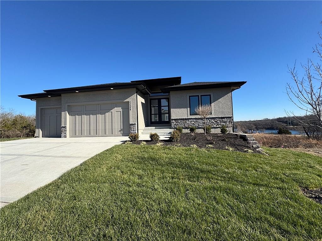 22380 W 90th Ter, Lenexa, KS 66227 | Zillow