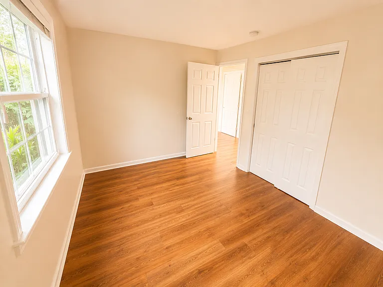 48 W Bartlett Rd — Photo 13