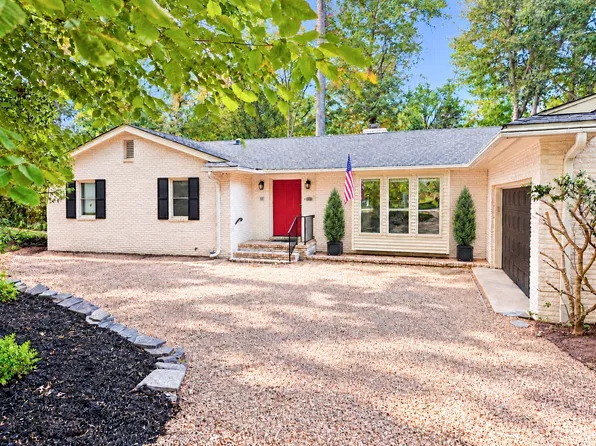 107 Walnut Hills Dr, Williamsburg, VA 23185