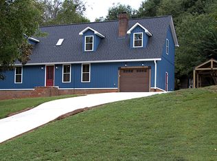 407 Tubbs Mountain Rd, Travelers Rest, SC 29690